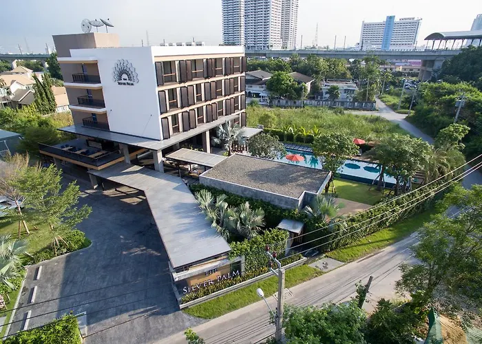 The Silver Palm Wellness Resort Bangkok